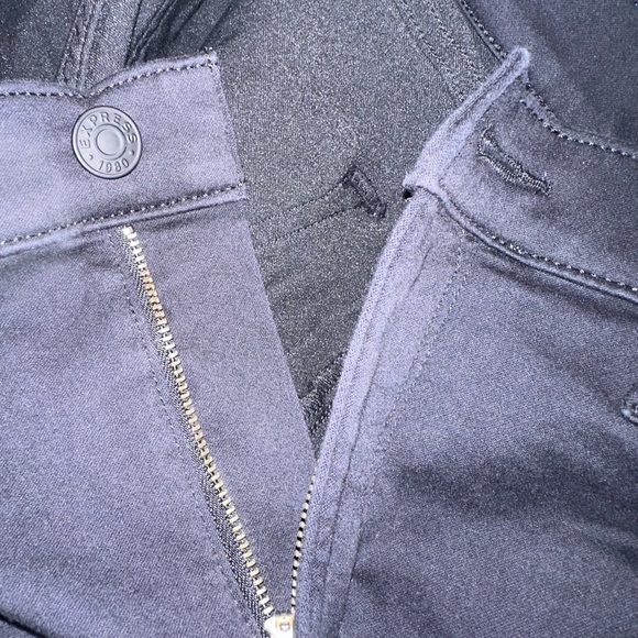 Express - Picture 4 of 7